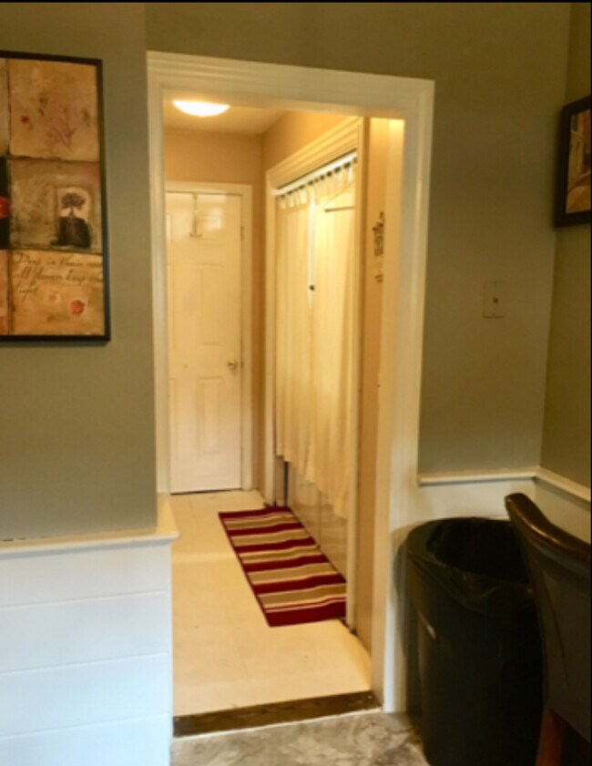 Laundry area washer/dryer included - 10 Woodland St