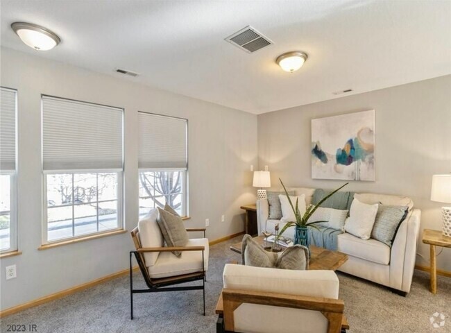 Building Photo - 15220 Greenbelt Dr