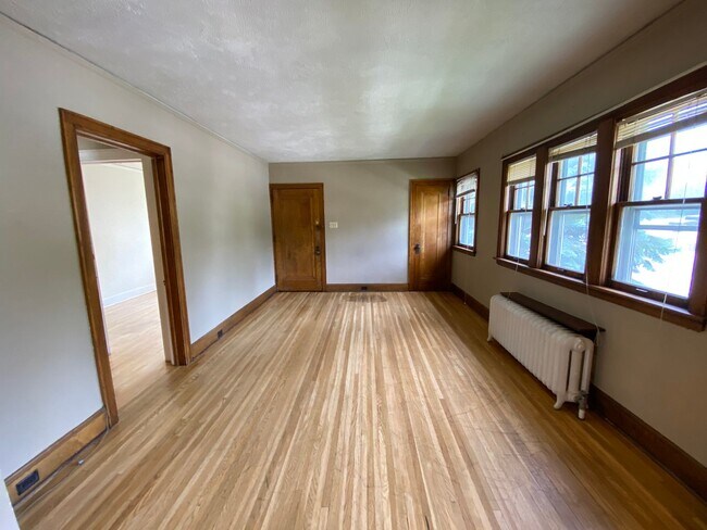 Foto del edificio - 908 E 4th St