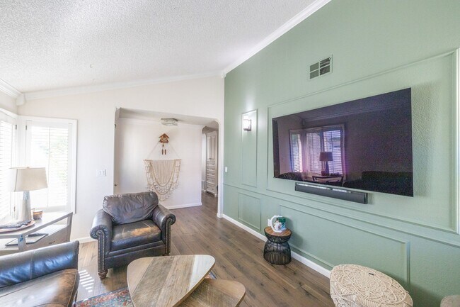 Foto del edificio - Charming Niles District Home with Private ...