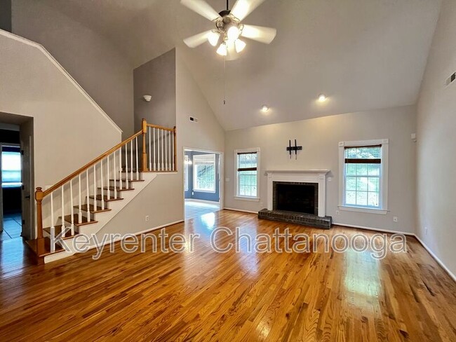 Building Photo - 5775 Crooked Creek Dr
