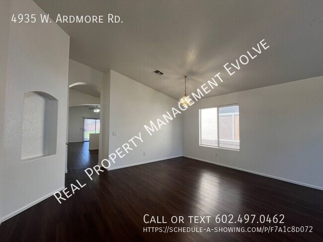 Building Photo - Lovely Laveen 3B/2B Home!