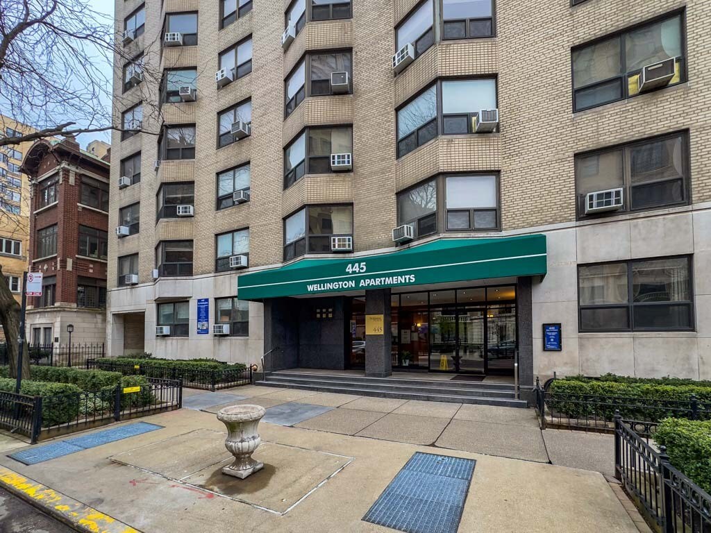 Foto principal - 442 W Wellington Ave