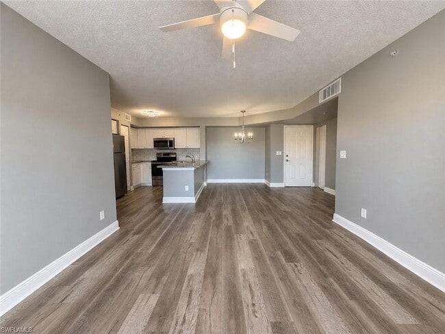 Building Photo - 1240 Wildwood Lakes Blvd