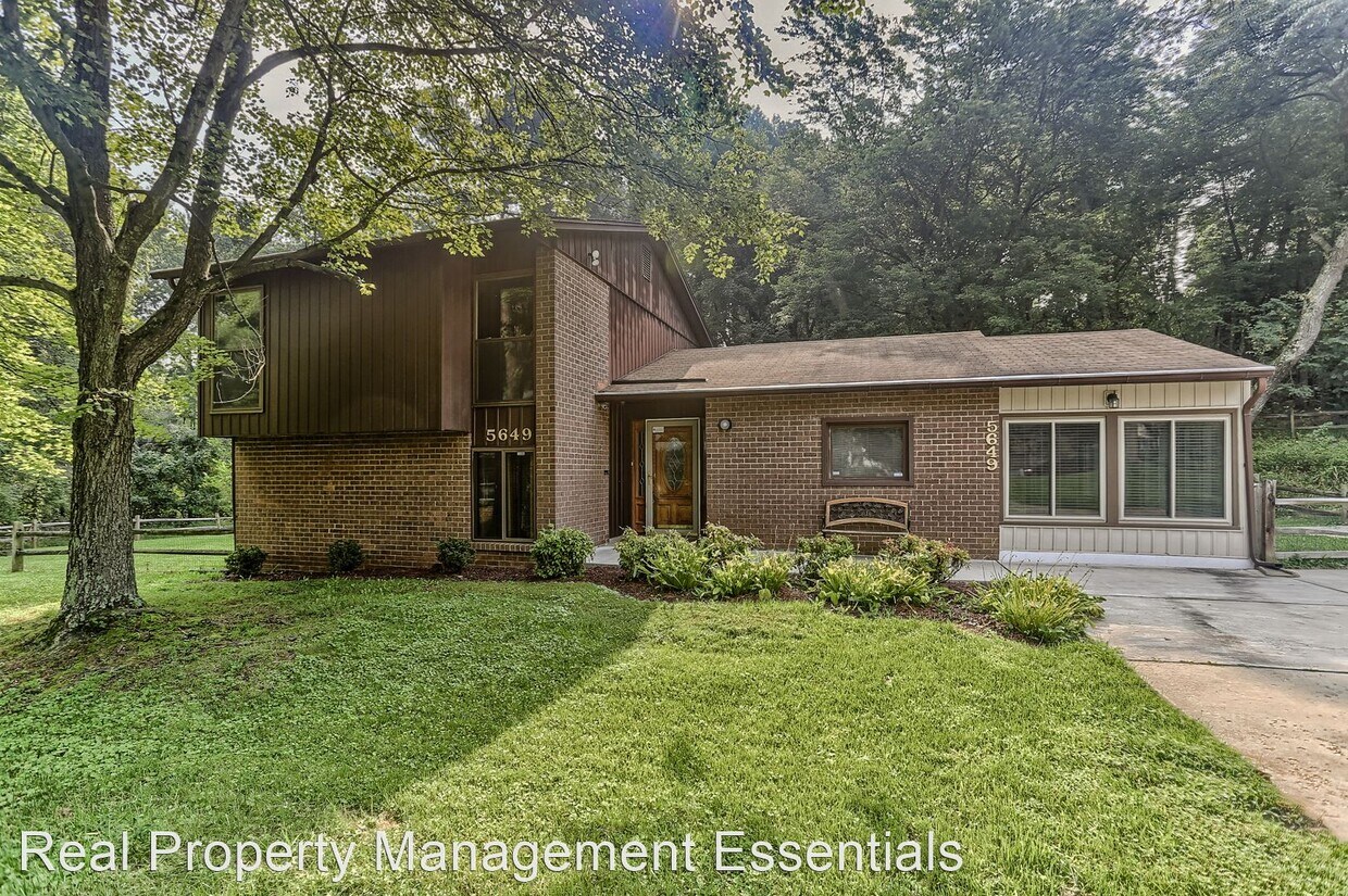 Primary Photo - 4 br, 2.5 bath House - 5649 Thunderhill Road