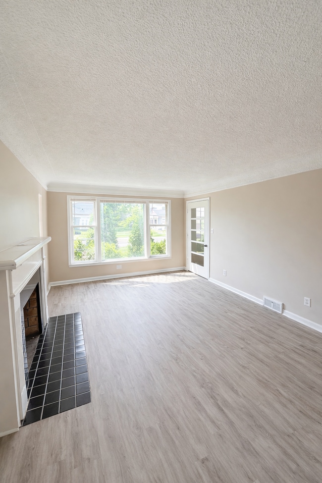 Building Photo - 5280 Alter Rd