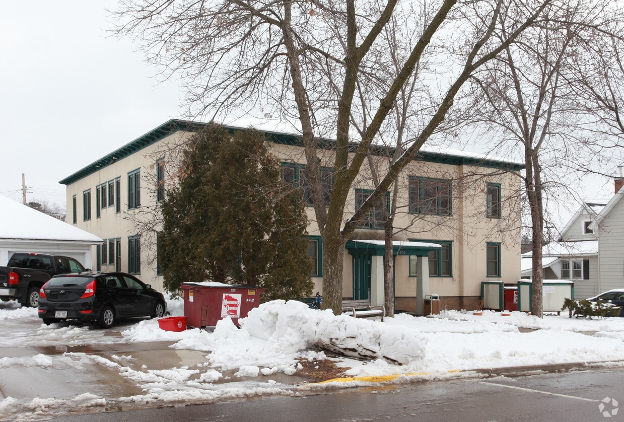 Building Photo - 816 E 5th St