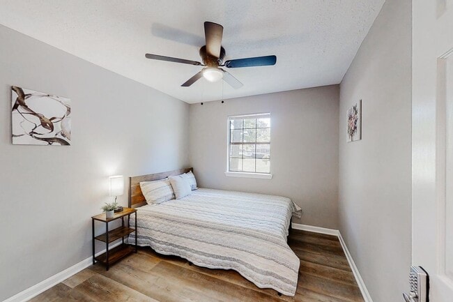 Foto del edificio - 4674 Big Valley Ct