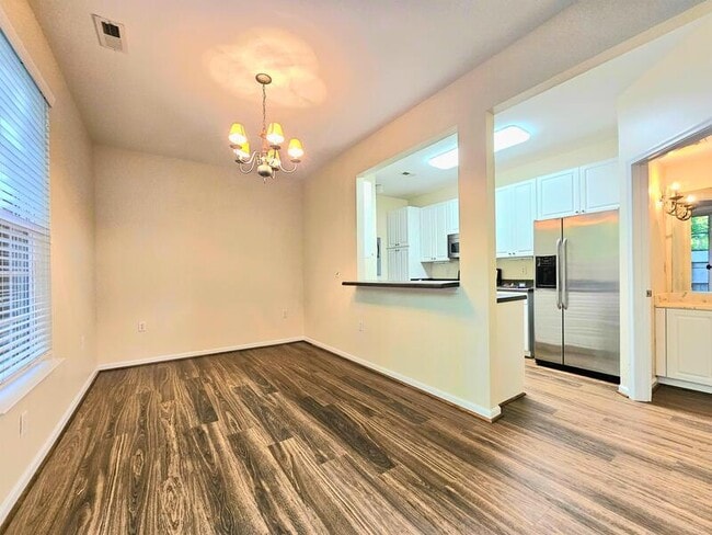 Building Photo - 5260 Elston Ln