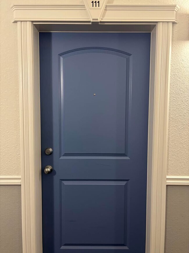 Photo du bâtiment - 1204-1156 156 St NW