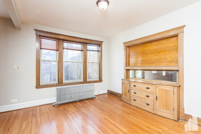 Building Photo - 5627 N Glenwood Ave