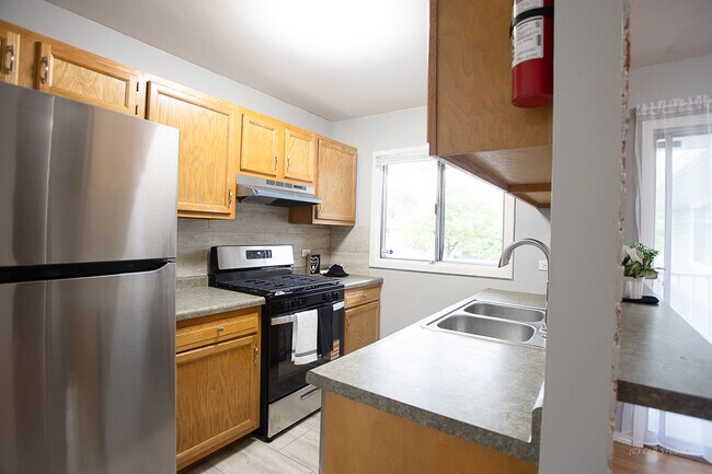 Foto del edificio - 6048 Kit Carson Dr