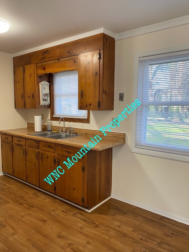 Building Photo - 22 Royal Pines Dr