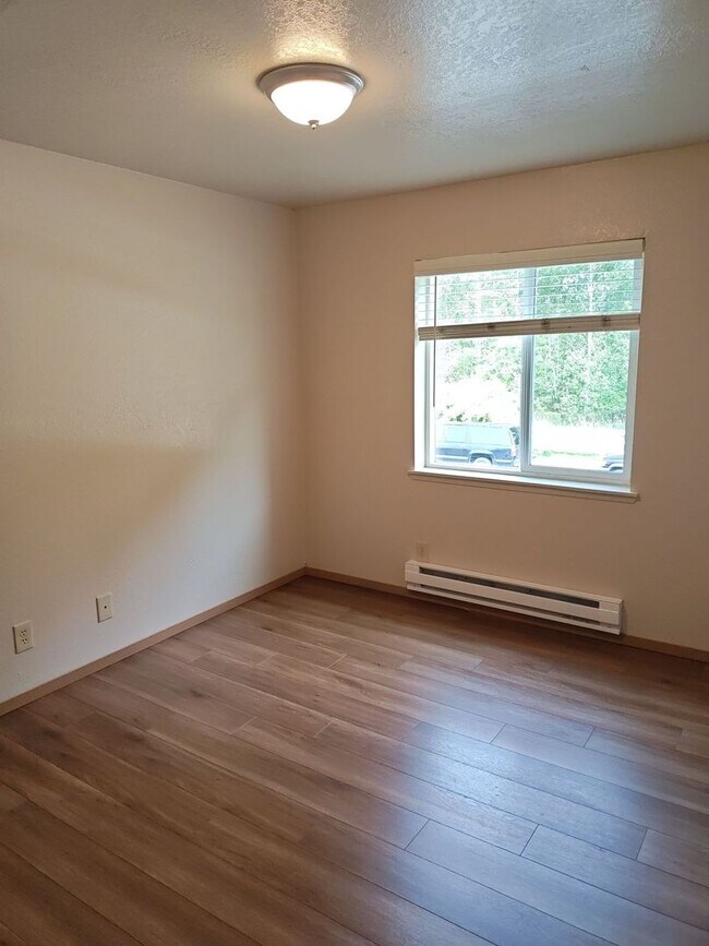 Foto del edificio - Lovely 2 Bedroom, 1 Bath