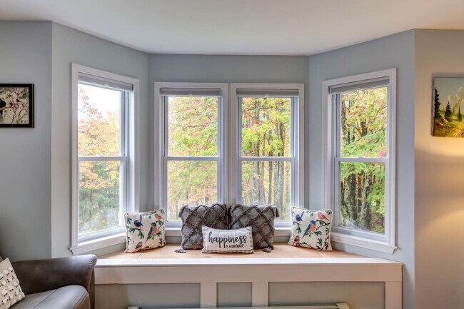 Building Photo - 941 Brush Hollow Rd