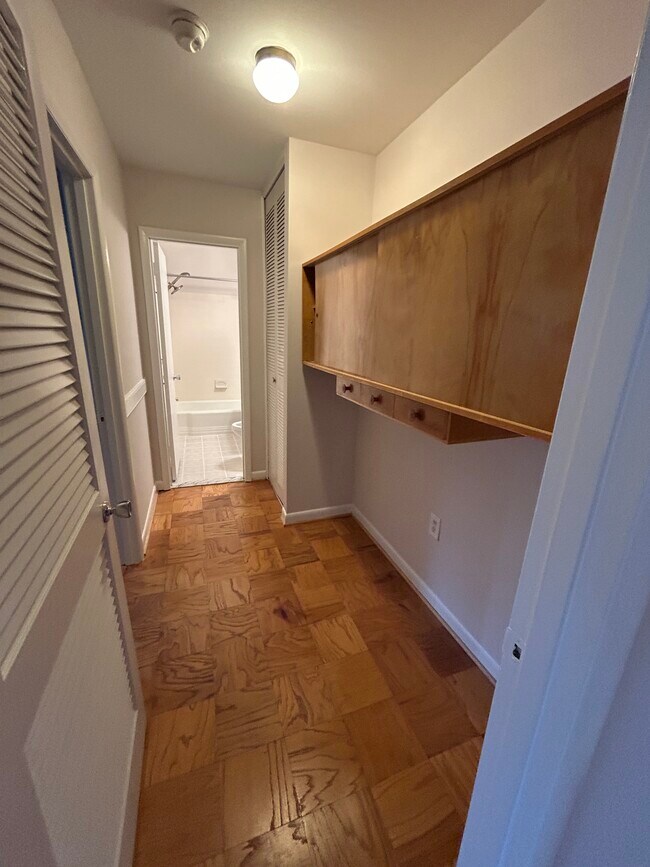Foto del edificio - 10613 weymouth st 101