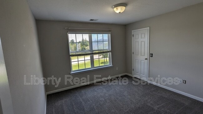 Building Photo - 180 Willow Oak Dr