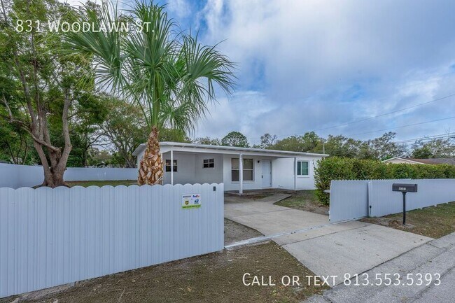 Photo - 831 Woodlawn St House