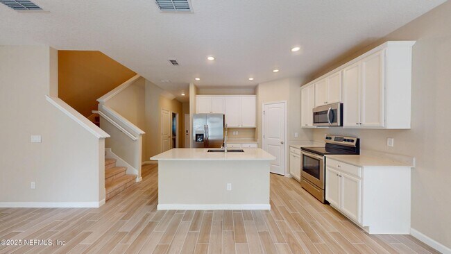 Foto del edificio - 486 Boracay Cir