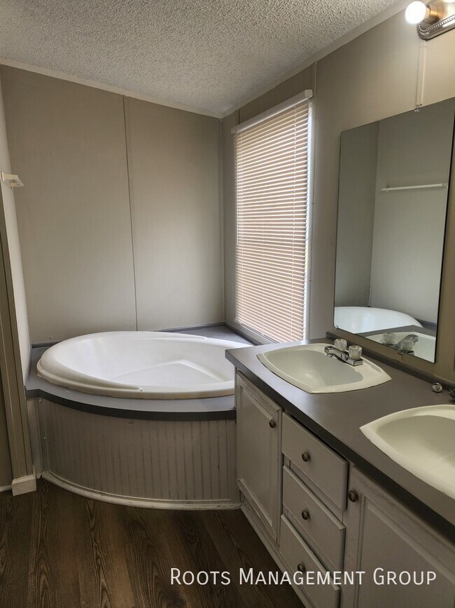 Building Photo - Home Available to Lease - Apply Today!