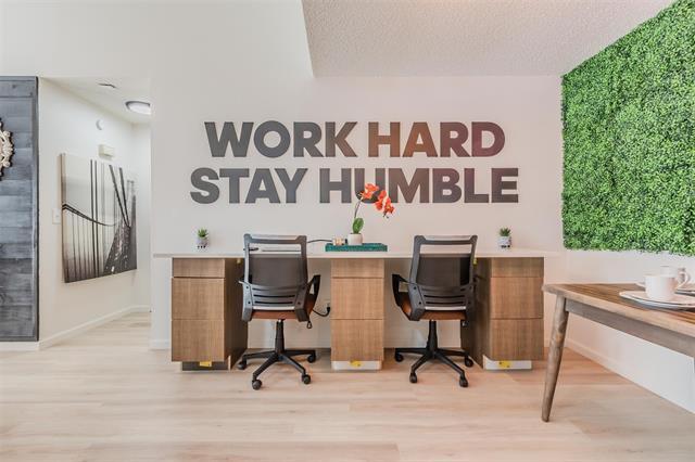 Foto del edificio - 530 W Warrior Trail