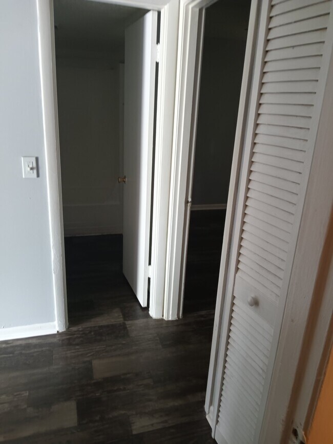 Foto del edificio - 3215 Baird Ave