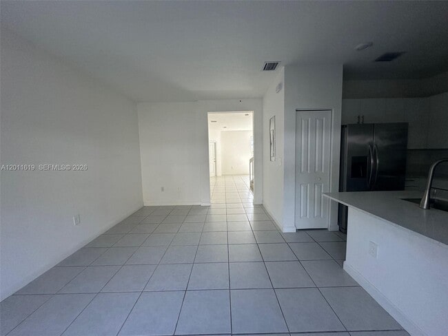 Foto del edificio - 1684 SE 26th Ter