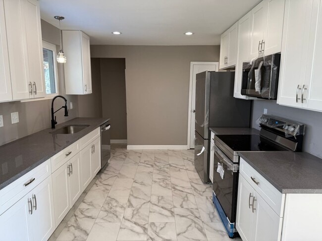 Foto del edificio - 10607 Thayer Ct