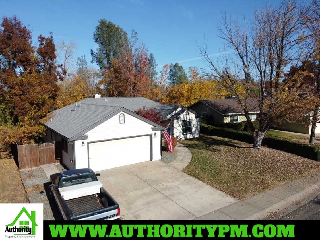 Primary Photo - 4470 Moyvane Dr