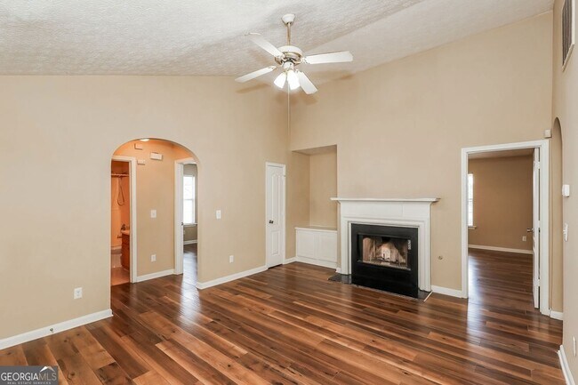 Foto del edificio - 134 Misty Ridge Trail