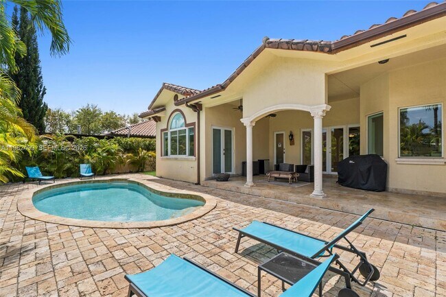 Foto del edificio - 2665 NW 100th Ave