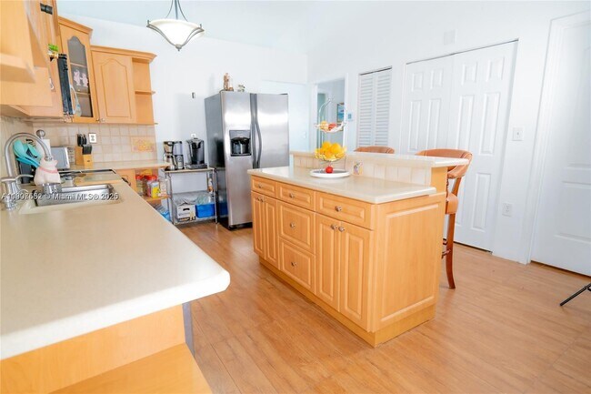 Foto del edificio - 8844 NW 113th St