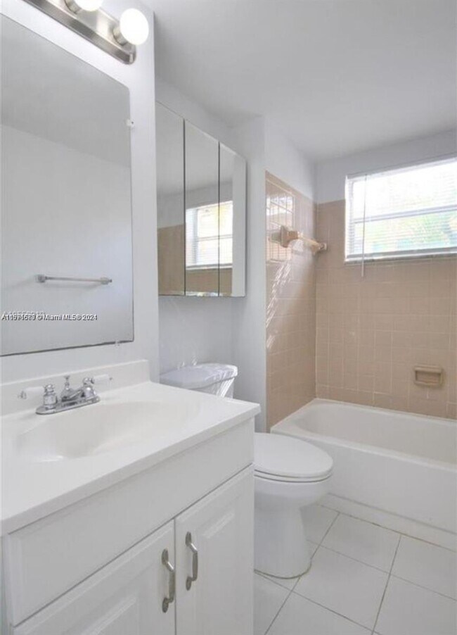 Foto del edificio - 1960 Marseille Dr