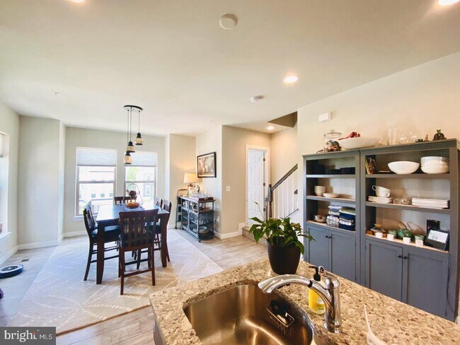 Foto del edificio - 14331 Potomac Heights Ln