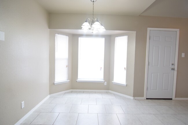 Building Photo - 3408 Warfield Dr