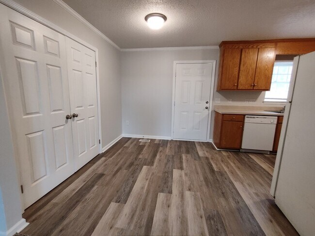 Foto del edificio - 1217 Moss Acres Ct