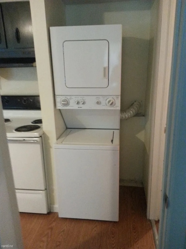 Building Photo - 1725 Watson Rd SE