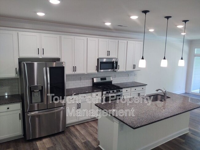 Building Photo - 2235 Blewett Dr