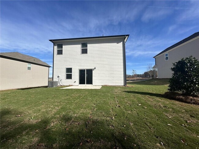 Building Photo - 472 Madison Lakeview Dr