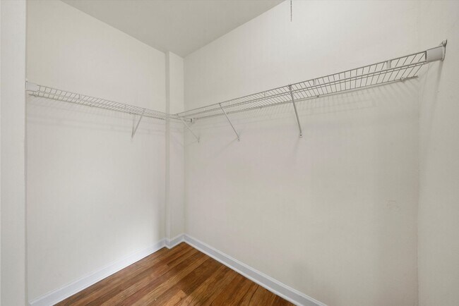 Interior Photo - 5417 Kenmore LLC