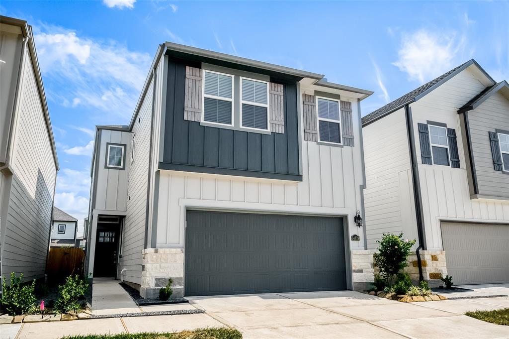 Foto principal - 14819 Slow River Ave