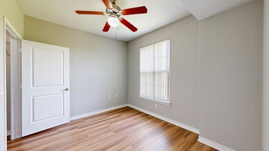 Interior Photo - Ridge at Blue Hills