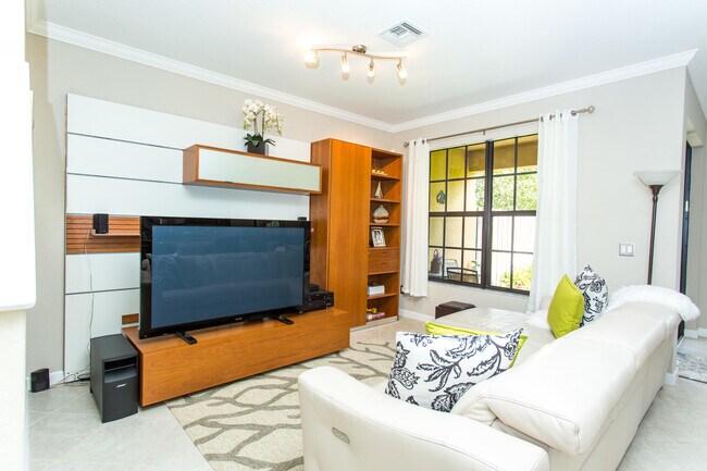 Foto del edificio - 10426 Wellington Parc Dr