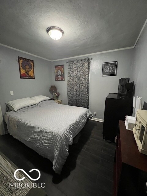 Foto del edificio - 245 E Plum St