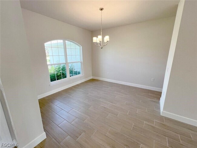 Foto del edificio - 410 SE 1st Terrace