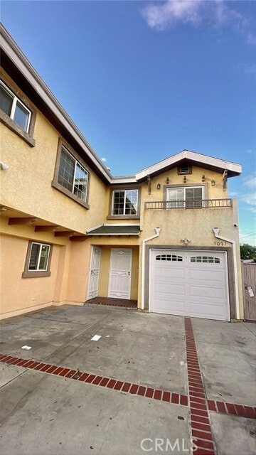 Building Photo - 1073 W 112th St