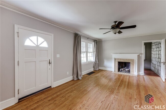 Foto del edificio - 235 Milledge Terrace