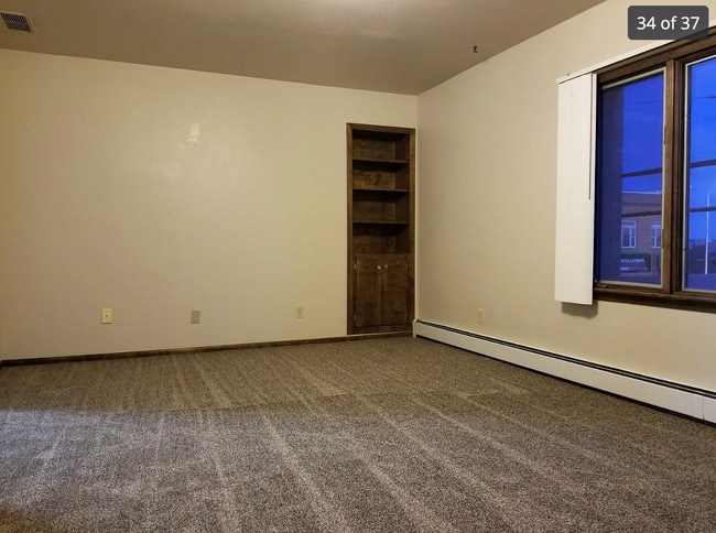 Building Photo - 25 1st Ave W