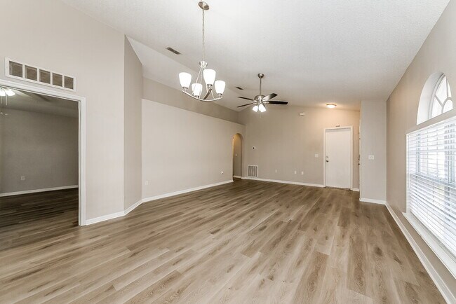 Foto del edificio - 1023 Brenton Leaf Dr