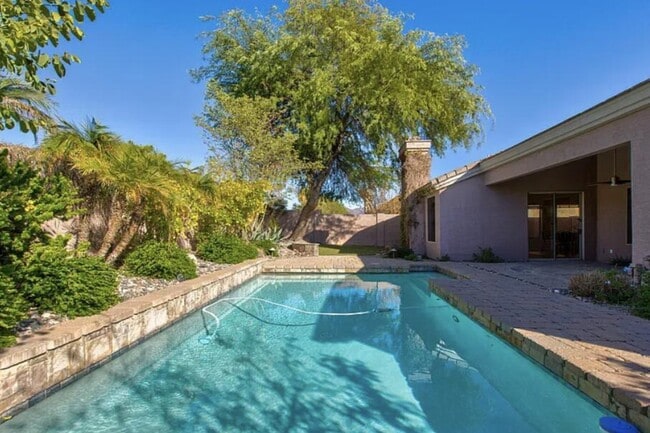 Building Photo - 7252 E Whistling Wind Way